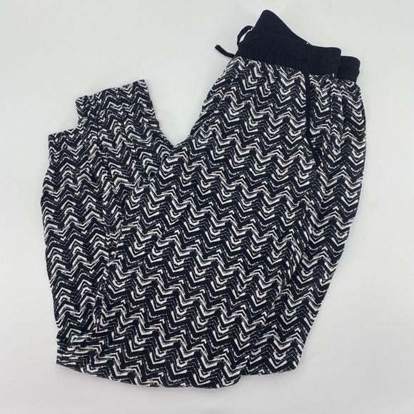 H&M Other - H&M Girls 12-13Y Black & White Jogger Pants